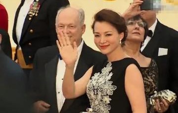 张颂文风波后华丽现身红毯，风采依旧