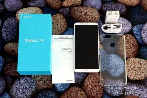 华为荣耀7x手机(华为荣耀7x手机壳)