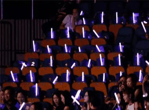 国庆出游路上众人开起了演唱会 国庆出游路上众人开起了演唱会