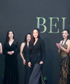 君总夫人携子归家,八十集短剧的温馨演绎 君总夫人携子归家,八十集短剧的温馨演绎