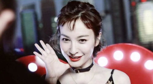 腹黑姐姐的撩人风采,99集短剧的飒爽人生 腹黑姐姐的撩人风采,99集短剧的飒爽人生