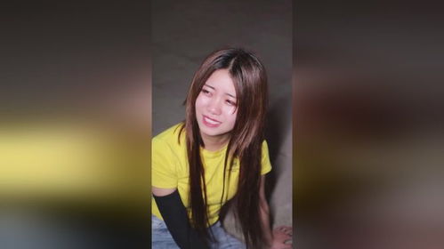 短剧中的情感纠葛，刚被分手的男主角与校花产房的意外交集（共25集）