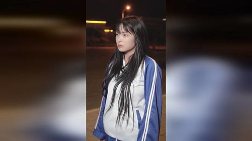 短剧中的情感纠葛，刚被分手的男主角与校花产房的意外交集（共25集）