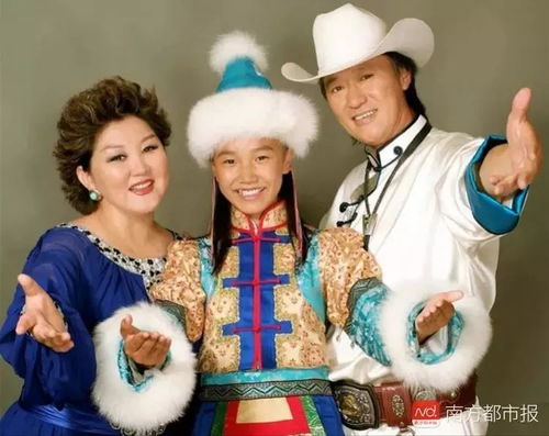 短剧五年后，她携三宝归来，飒疯了（共100集）——高明的母爱与人生蜕变