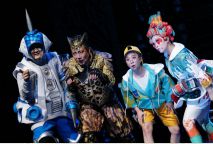 短剧赤子寻根——跨越时空的家族传奇 短剧赤子寻根——跨越时空的家族传奇