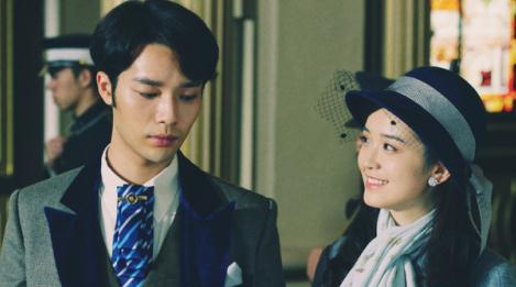 翟一莹的短剧之旅,年上大叔的深深爱恋 翟一莹的短剧之旅,年上大叔的深深爱恋