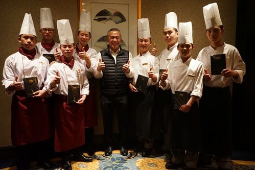 厨子老爸的华丽转身,短剧认亲女儿后的77集人生大戏 厨子老爸的华丽转身,短剧认亲女儿后的77集人生大戏