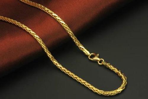 男子试戴金项链后逃跑被抓，诚信缺失的代价