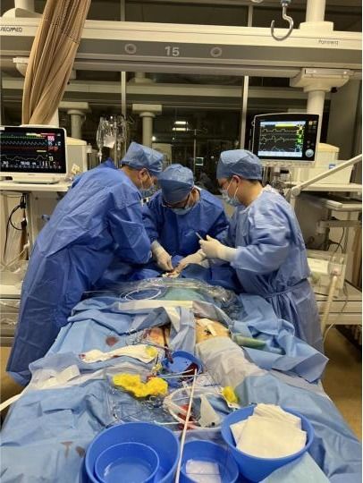 32岁网红下播后突发脑出血进ICU，生命的脆弱与网络世界的责任