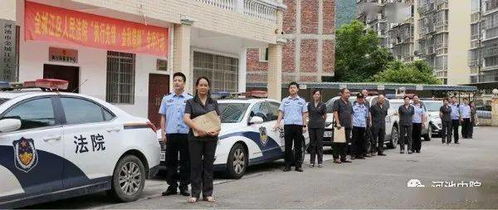 涉黑公安局副局长妻子与公交线路运营的背后故事