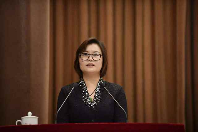 宗馥莉，以810亿身家成为中国女首富的传奇之路