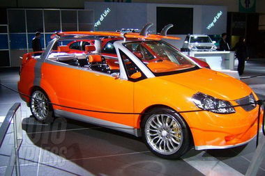 铃木汽车小suv车型(铃木汽车小suv车型利亚纳)