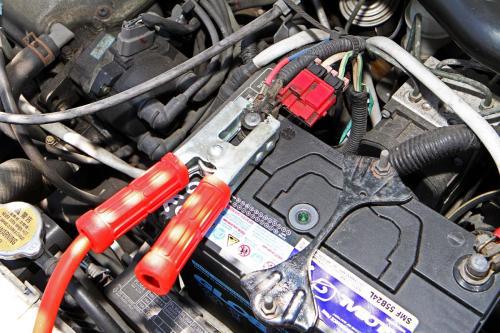 蒙迪欧(蒙迪欧电瓶没电,无法启动怎么办) 蒙迪欧(蒙迪欧电瓶没电,无法启动怎么办)