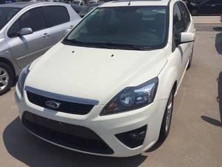 2012年福特福克斯(2012年福特福克斯两厢车二手车值多少钱)