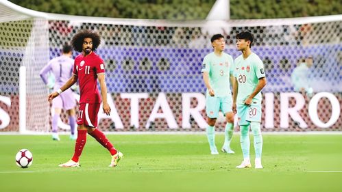 国足归国，大批球迷接机扑空，期待与现实的落差