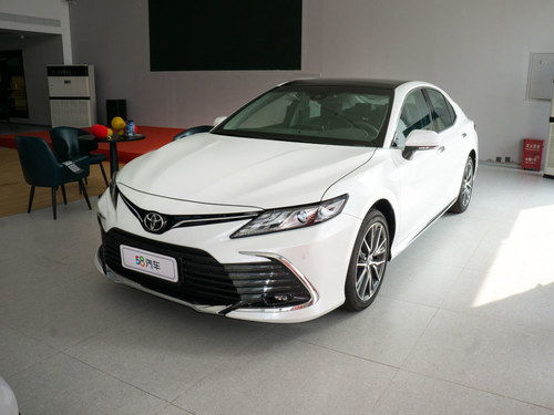 丰田凯美瑞轿车价格及图片(丰田凯美瑞2021款报价及图片参数)