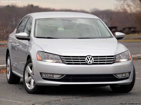 大众帕萨特2013款报价及图片(大众帕萨特2013款18t多少钱) 大众帕萨特2013款报价及图片(大众帕萨特2013款18t多少钱)
