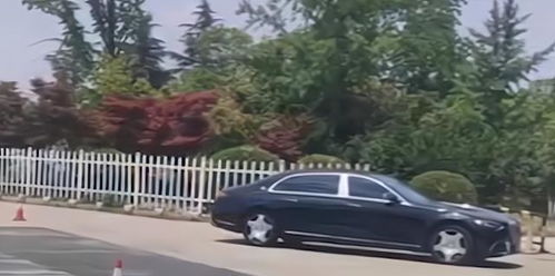 迈巴赫和奔驰什么关系(迈巴赫和奔驰的区别)